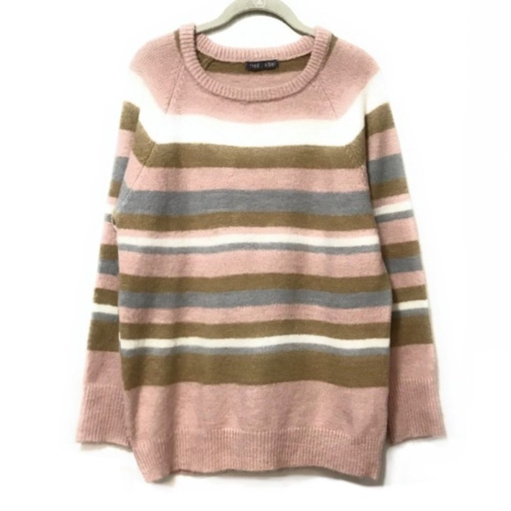 Super-soft Oversized Striped Tunic Sweater NWOT - Size M - Picture 2 of 6